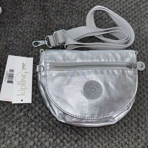 Kipling Sling Fanny Pack‎ Hip Waist Bag AC7239 Platinum Metallic Silver NWT